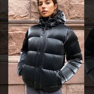 Aritzia Super Puff Shorty Liquid Shine Black (M) NWOT